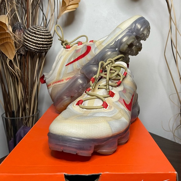 Nike Air VaporMax 2019 - Chinese New Year 2019 (Women’s) - Picture 4 of 9